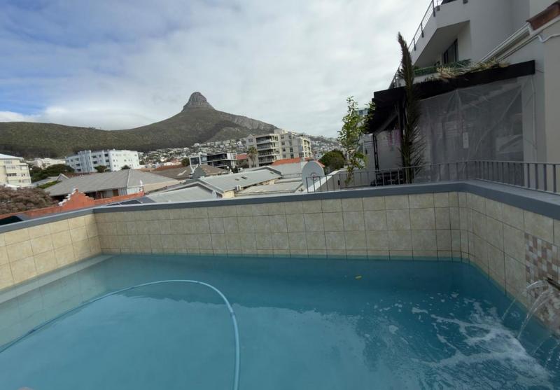 2 Bedroom Property for Sale in Sea Point Western Cape